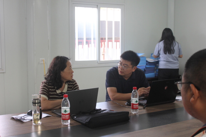 市住建局來我司項(xiàng)目進(jìn)行建筑工程質(zhì)量評(píng)價(jià)工作